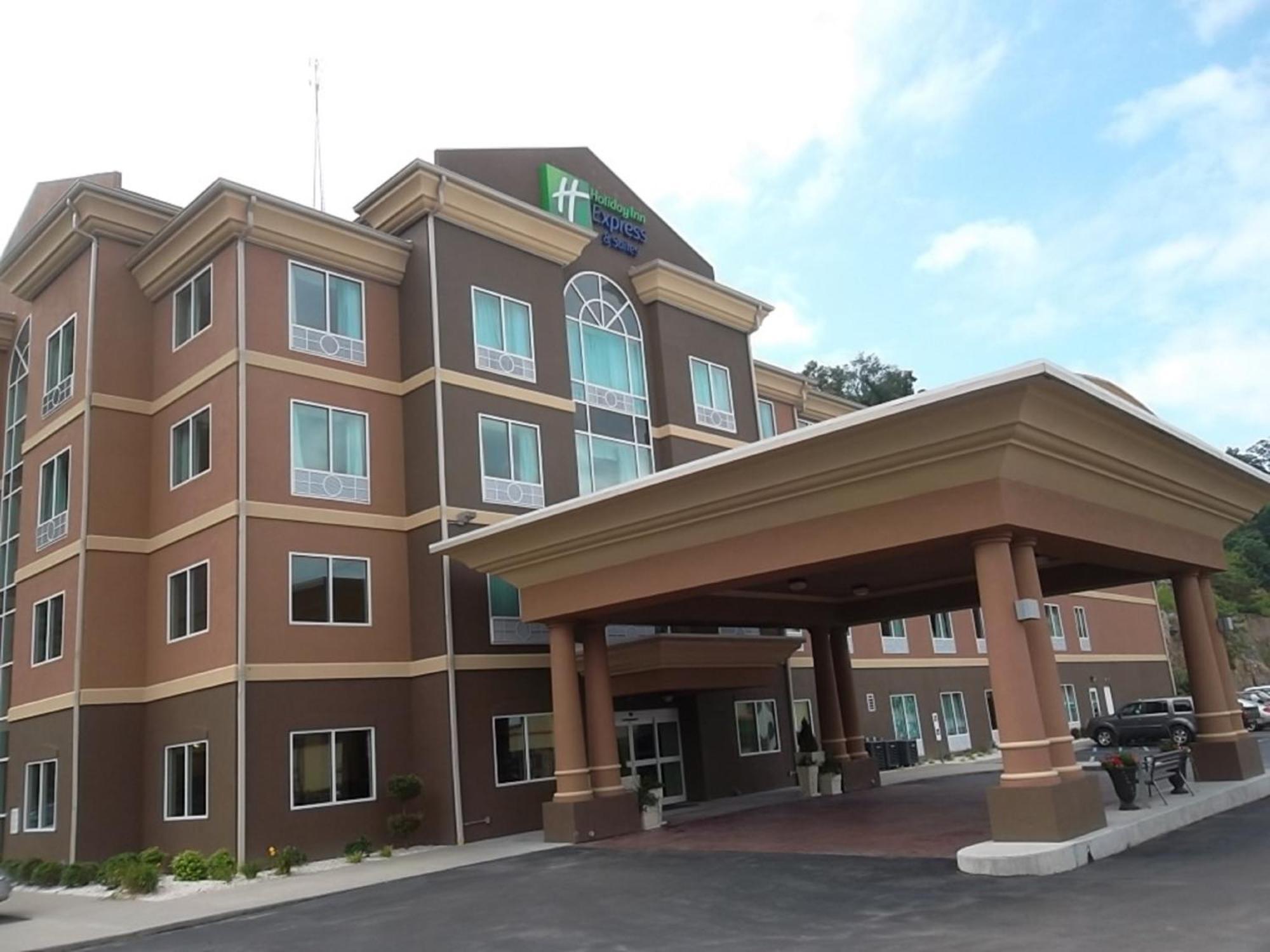 Holiday Inn Express And Suites Hazard By Ihg Bagian luar foto