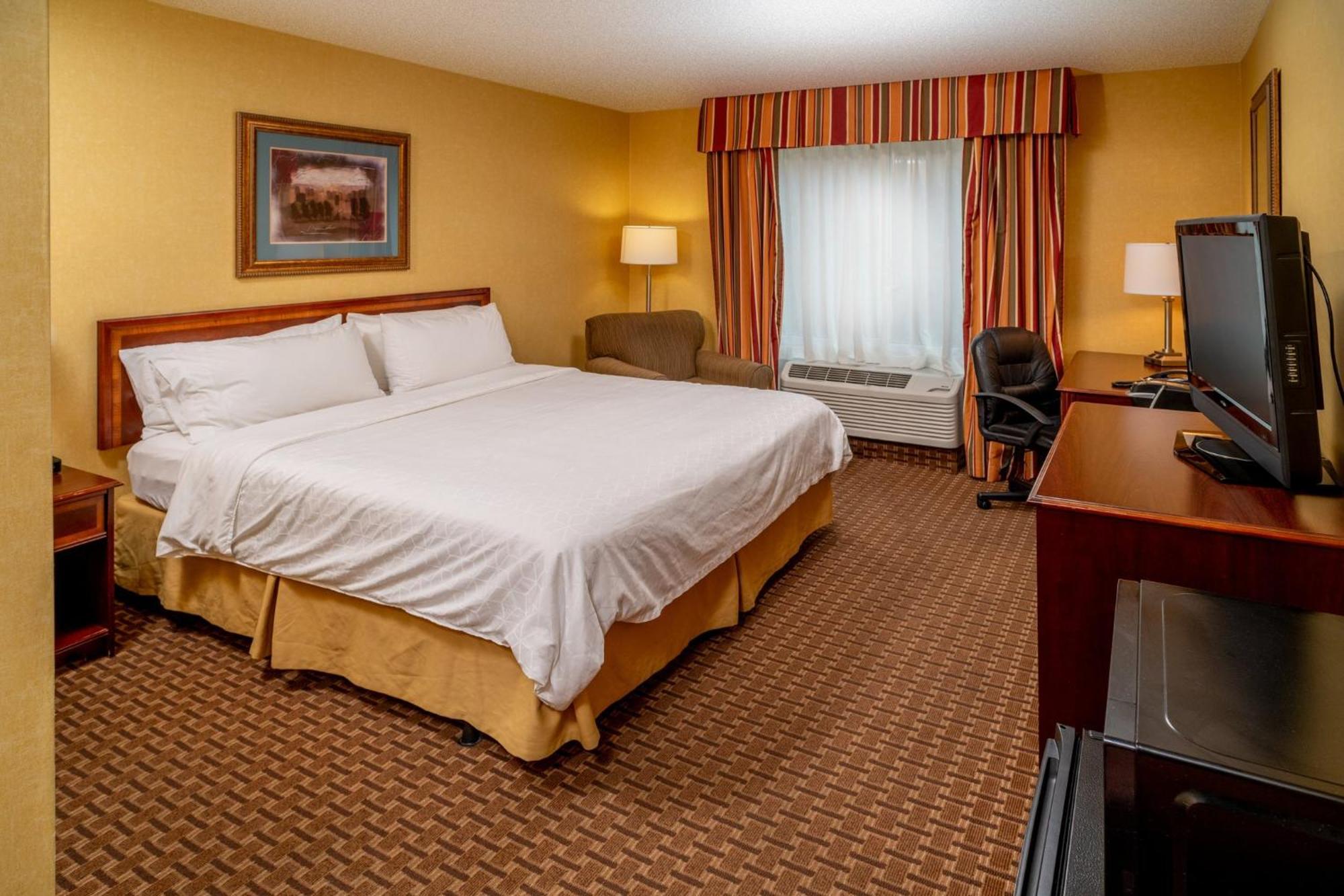 Holiday Inn Express And Suites Hazard By Ihg Bagian luar foto