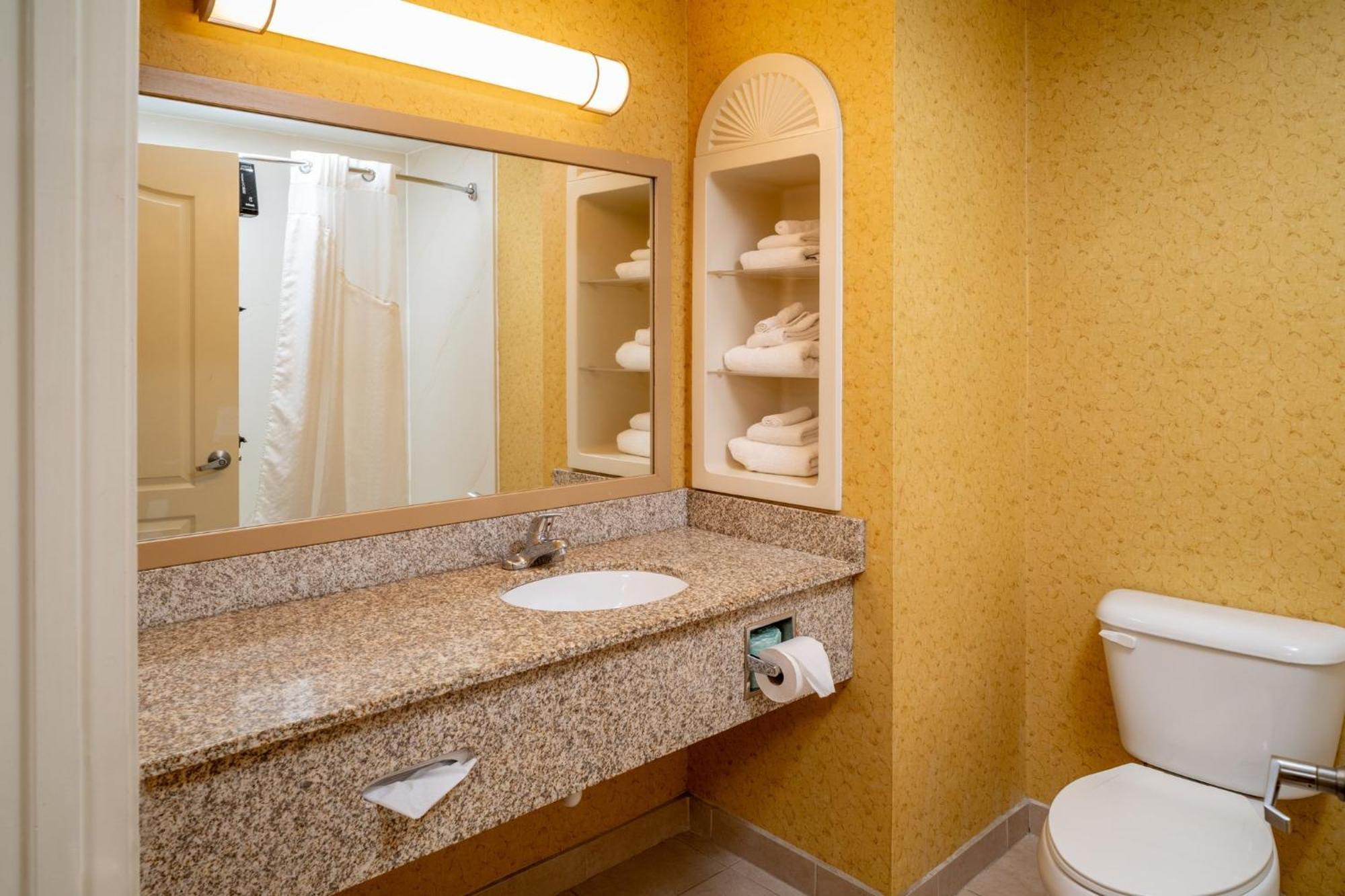 Holiday Inn Express And Suites Hazard By Ihg Bagian luar foto