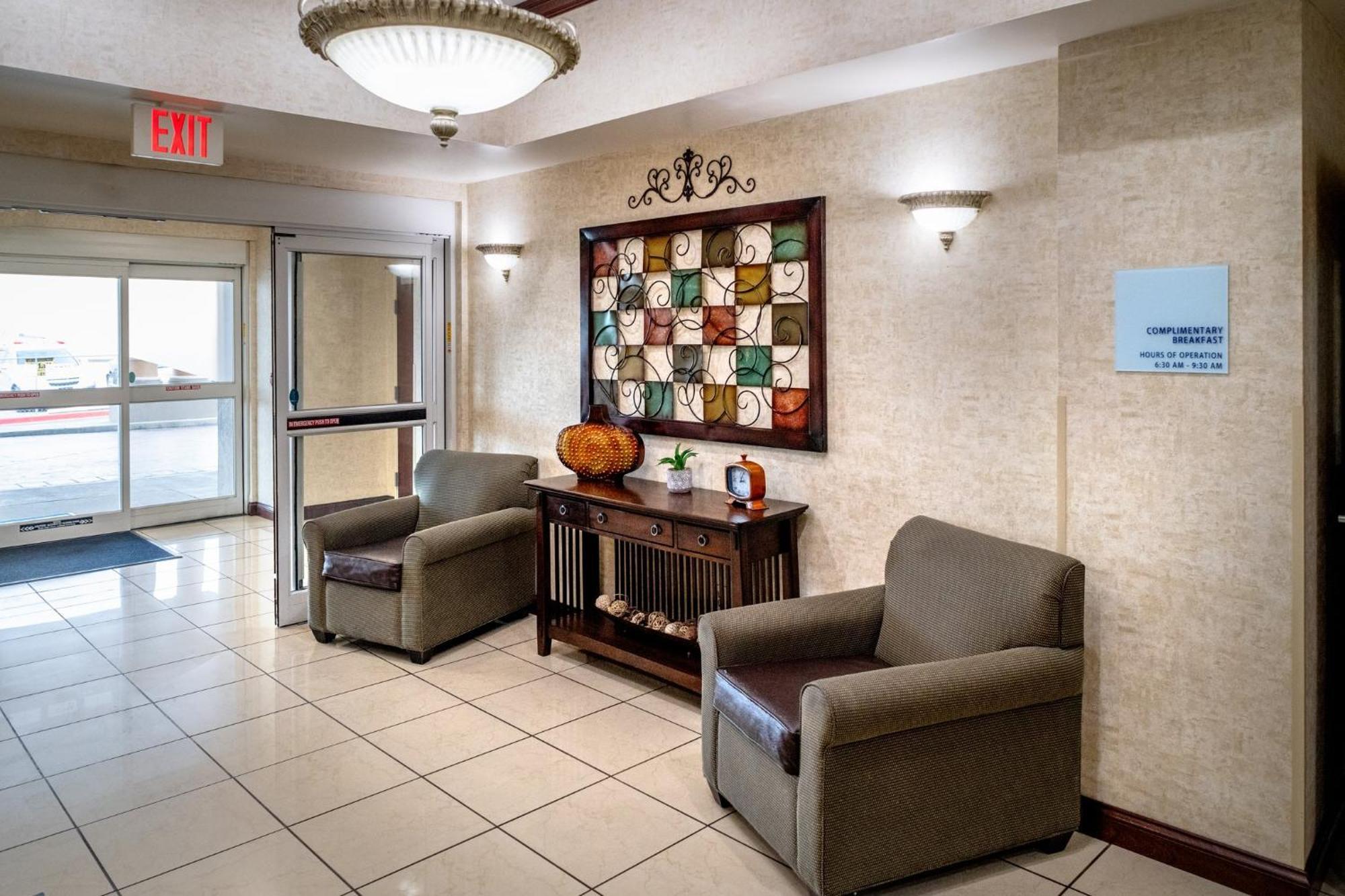 Holiday Inn Express And Suites Hazard By Ihg Bagian luar foto