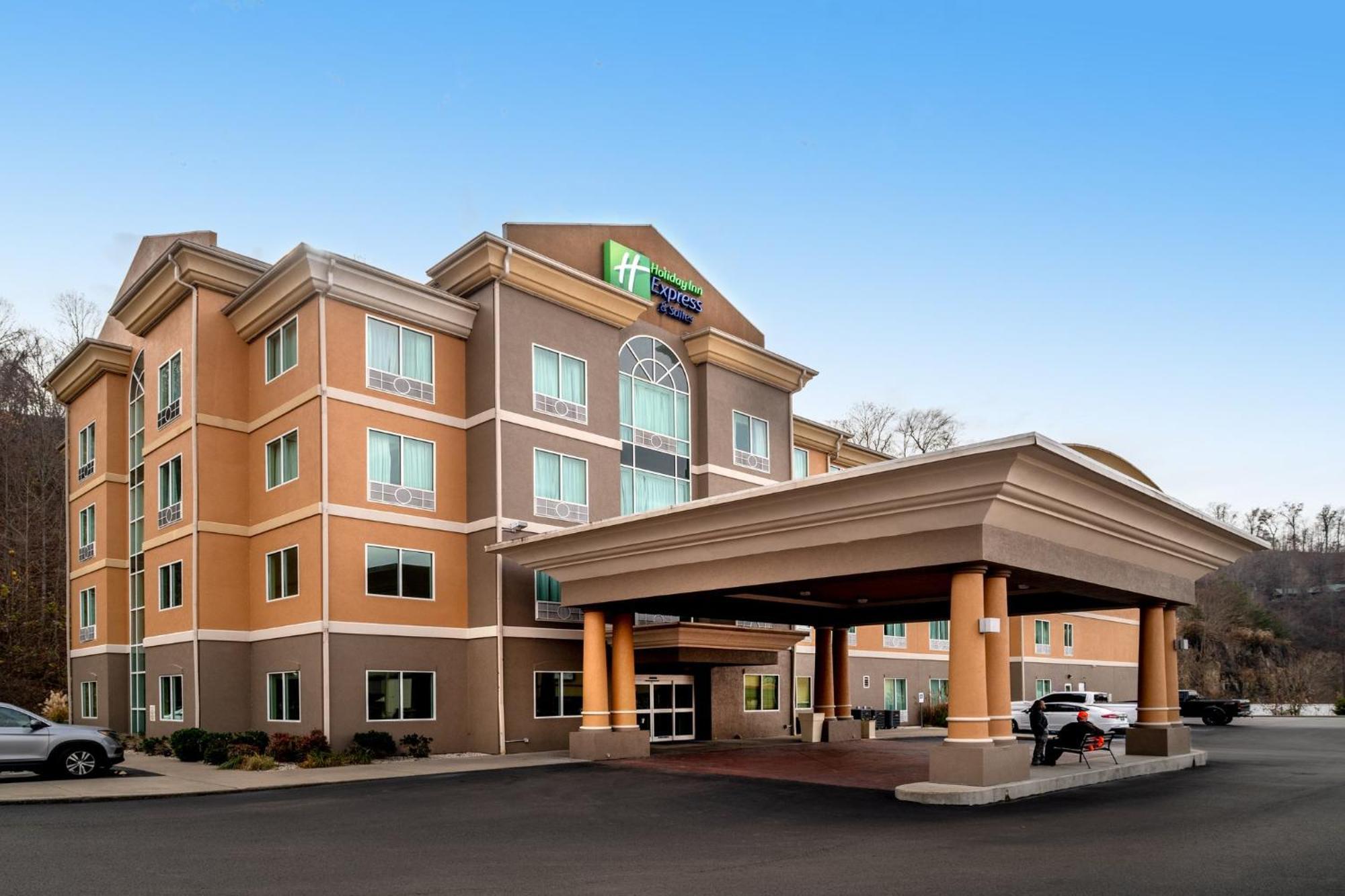 Holiday Inn Express And Suites Hazard By Ihg Bagian luar foto